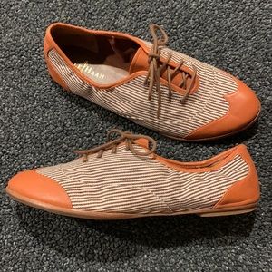 Cole Haan brown pinstripes lace up oxfords with orange tips